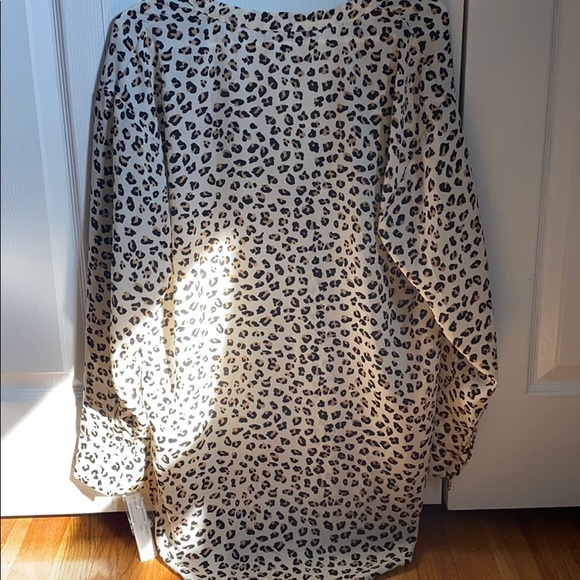 Zac and Rachel Cheetah print high low blouse - Picture 2 of 8